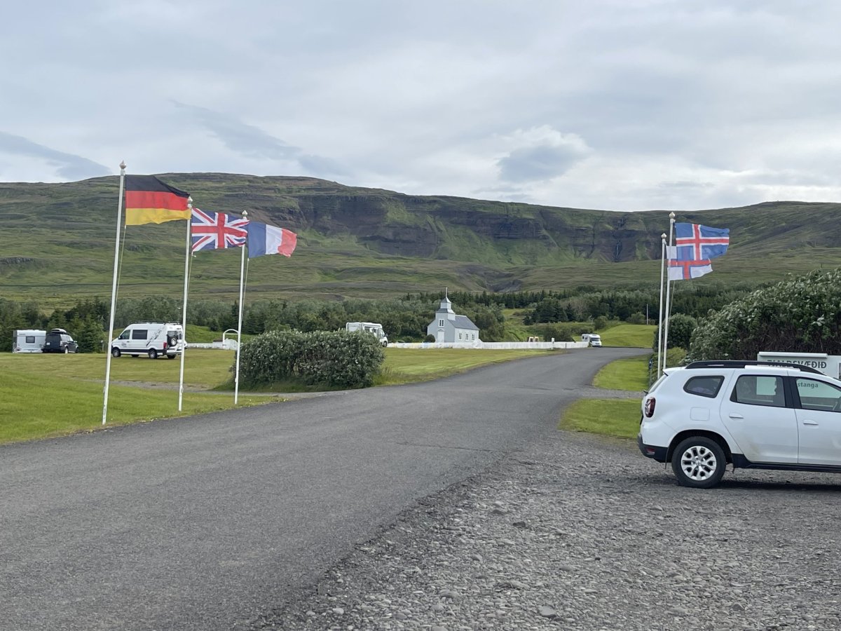 Við tjaldsvæðið Kirkjuhvammi.