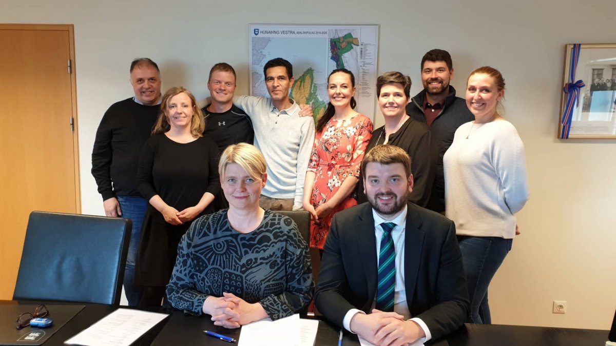 Undirritun samnings um móttöku flóttafólks