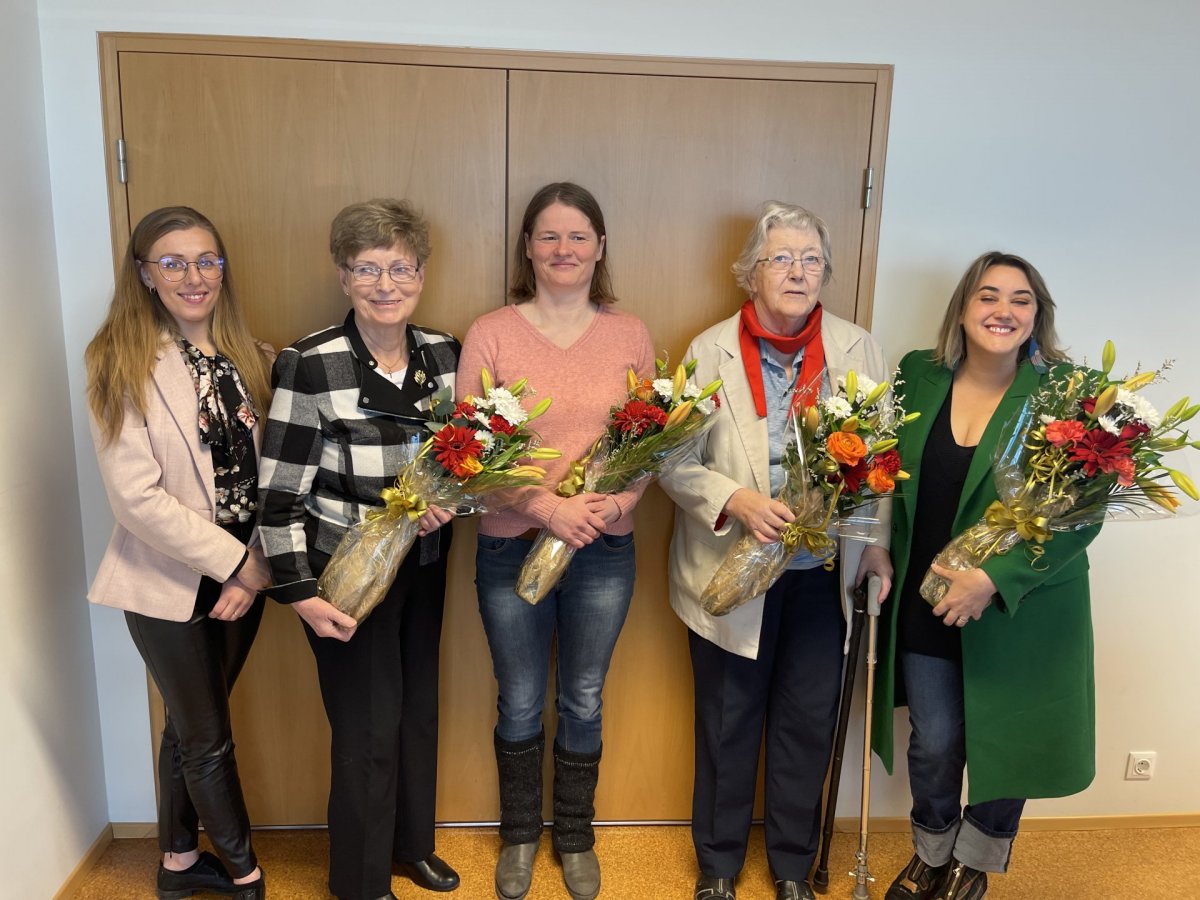 Samfélagsviðurkenningarhafar ásamt Gerði Rósu formanni félagsmálaráðs.