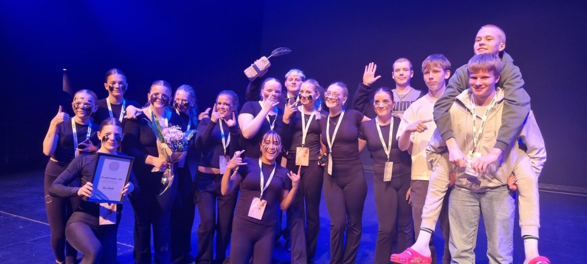 Lið Grunnskóla Húnaþings vestra sem bar sigur úr býtum í Fiðringi 2025.