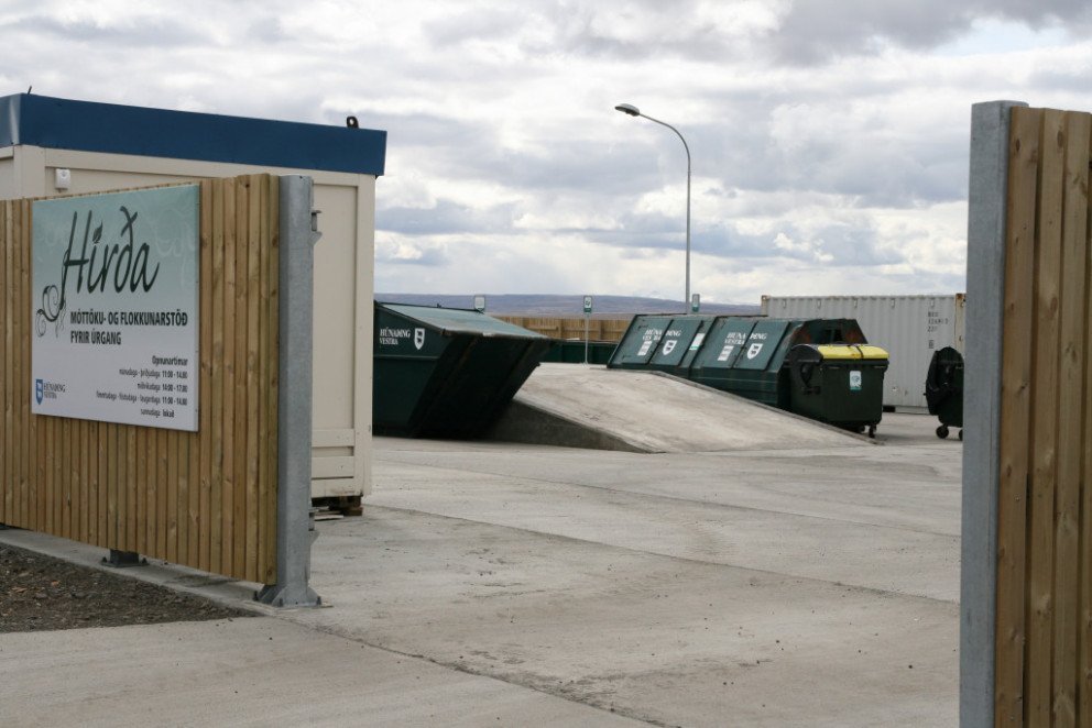 Umgengni á Gámastöðinni Hirðu