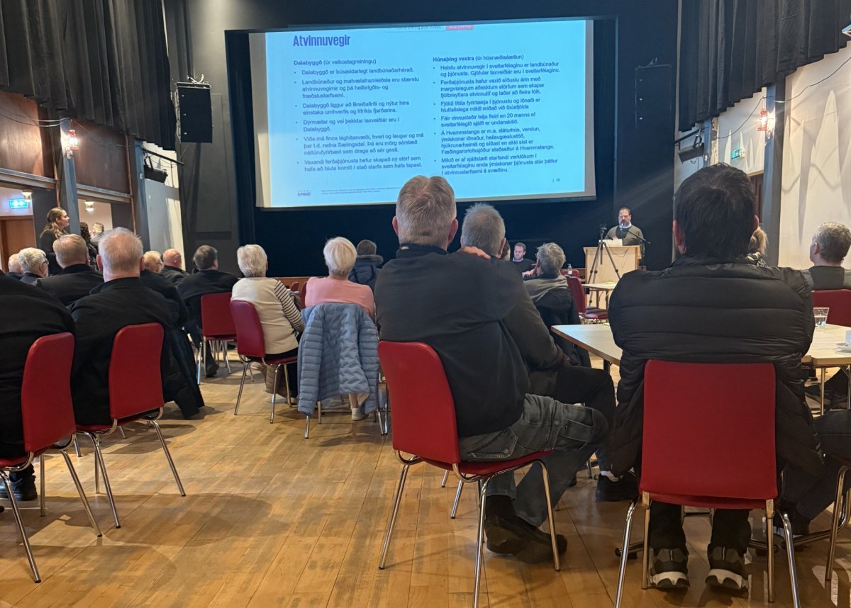 Frá íbúafundi á Hvammstanga vegna hugsanlegrar sameiningar Húnaþings vestra og Dalabyggðar.