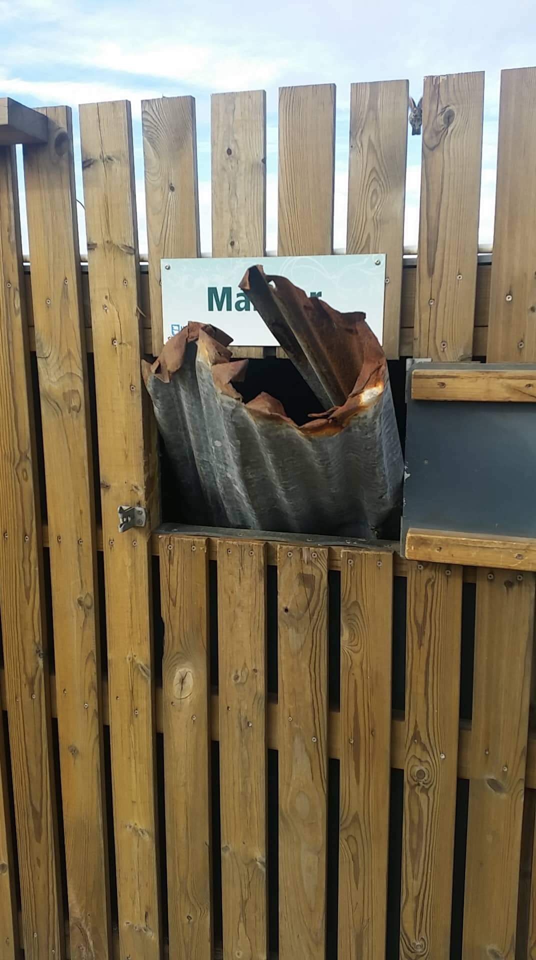 Hirða flokkunarstöð fyrir úrgang - Lúgur