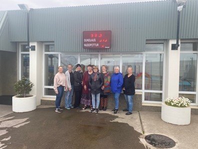 Gærurnar við nýju stafrænu klukkuna.