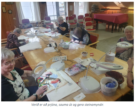 Kíkt við í föndurstarf í Nestúni