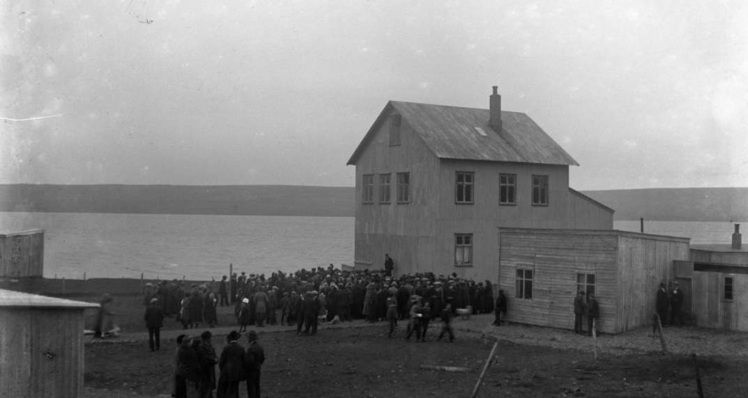 Þinghúsið á Hvammstanga á öðrum áratug síðustu aldar en þar var Alþýðuskólinn starfræktur.