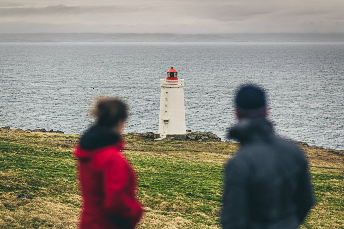 Fyrirspurnir og samhljóða svör
