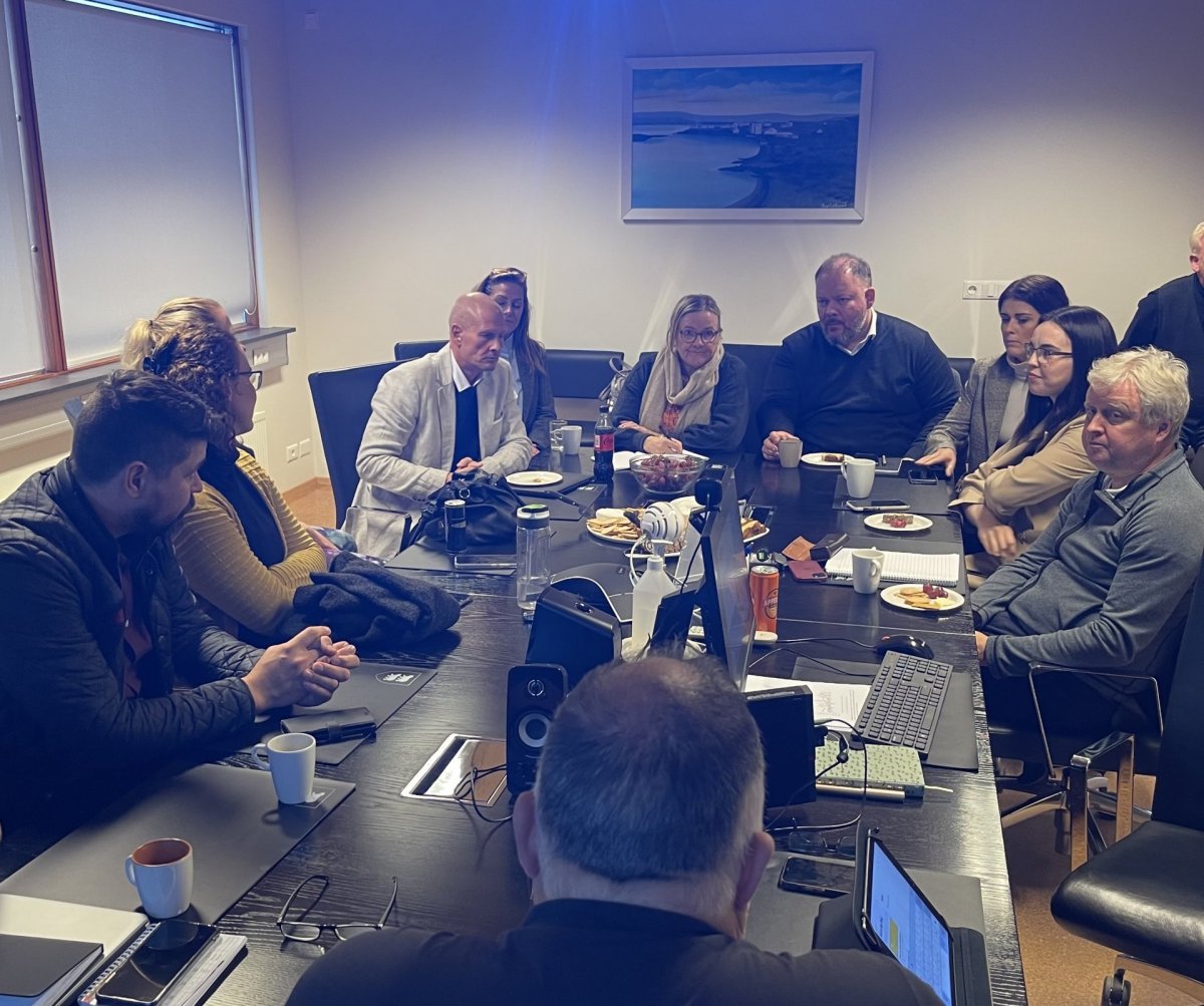 Þingmenn kjördæmisins funda með sveitarstjórn