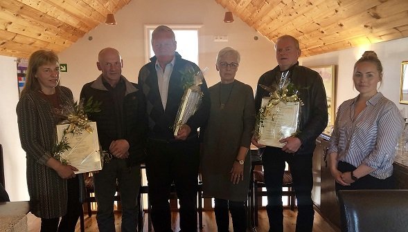 Á myndinni eru frá vinstri : Hulda Einarsdóttir, Ólafur Stefánsson,Guðmundur Gíslason ,Guðný Þorstei…