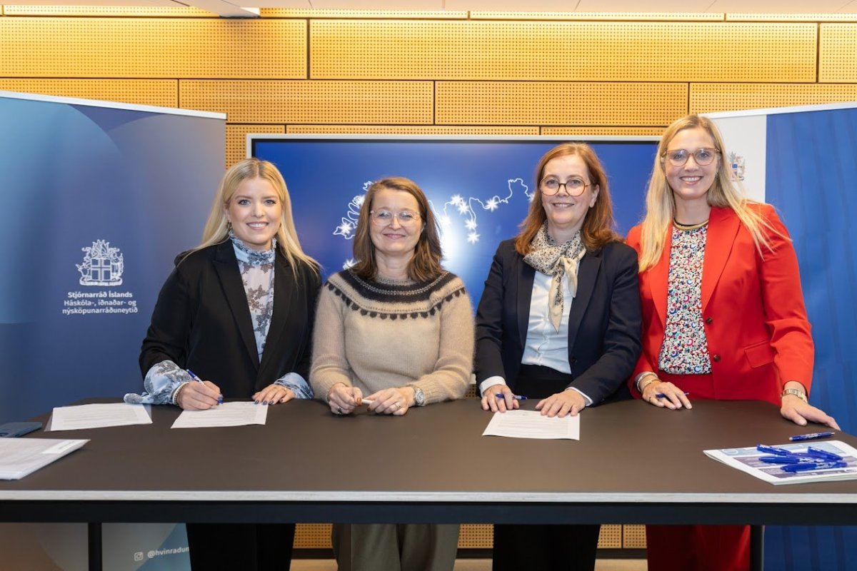 Áslaug Arna Sigurbjörnsdóttir, háskóla-, iðnaðar- og nýsköpunarráðherra, Unnur Valborg Hilmarsdóttir…