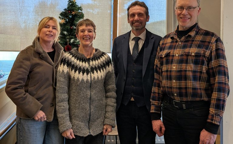 Stjórn Velferðarsjóðs ásamt gjafara: F.v. Elísa Ýr Sverrisdóttir, Ólöf Ólafsdóttir, Sigurður Þór Ágú…