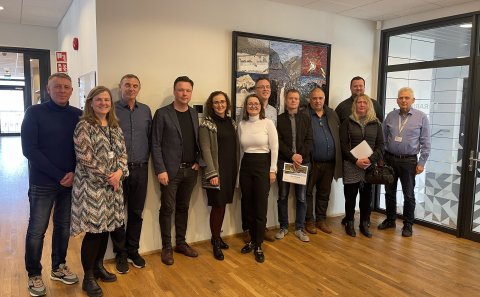 Sveitarstjórn og fulltrúar RARIK sem fundinn sátu.