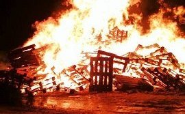 Áramótabrenna og flugeldasýning