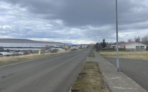 Séð norður Höfðabraut.